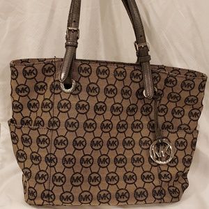 Beautiful Michael Kors purse